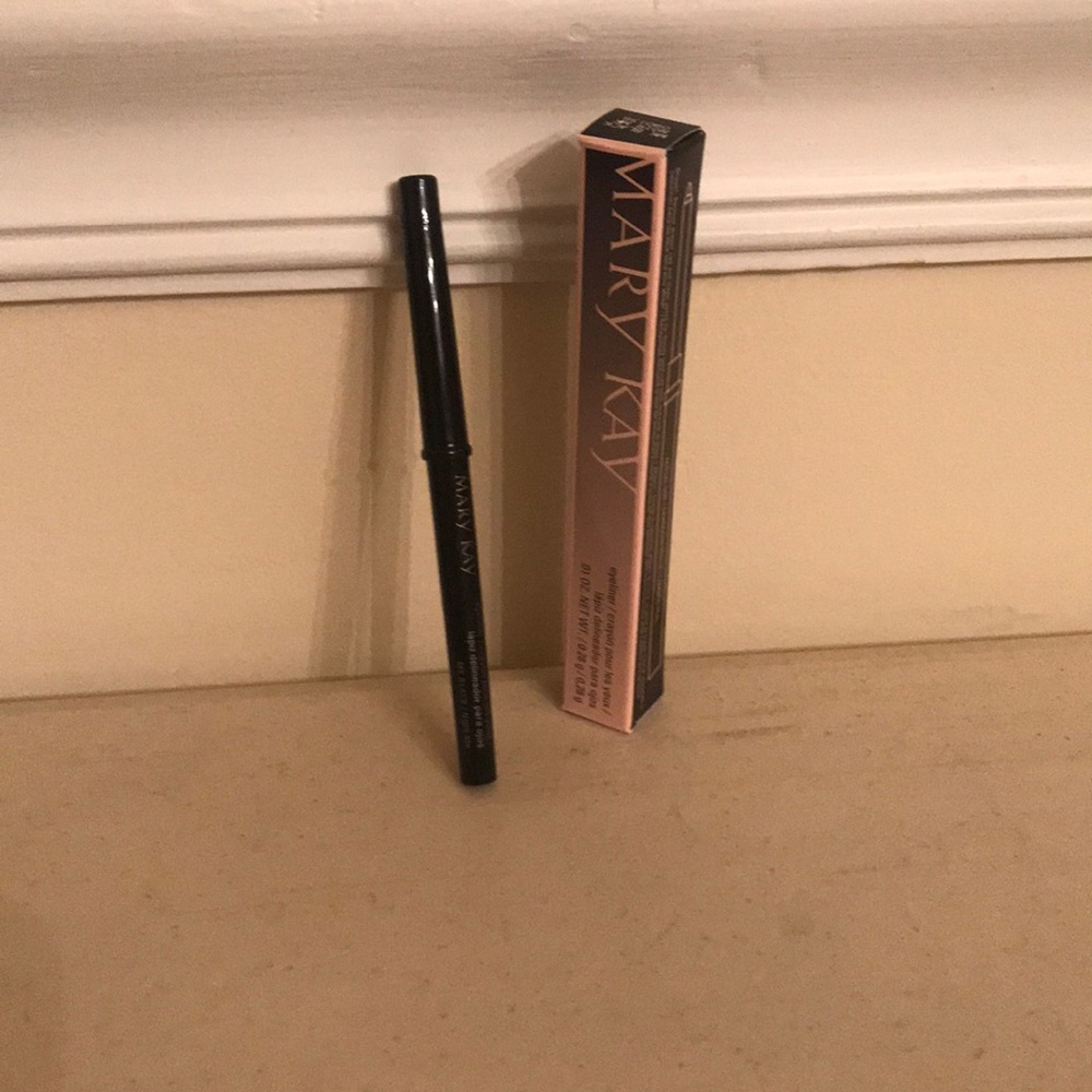 Mary Kay black eyeliner